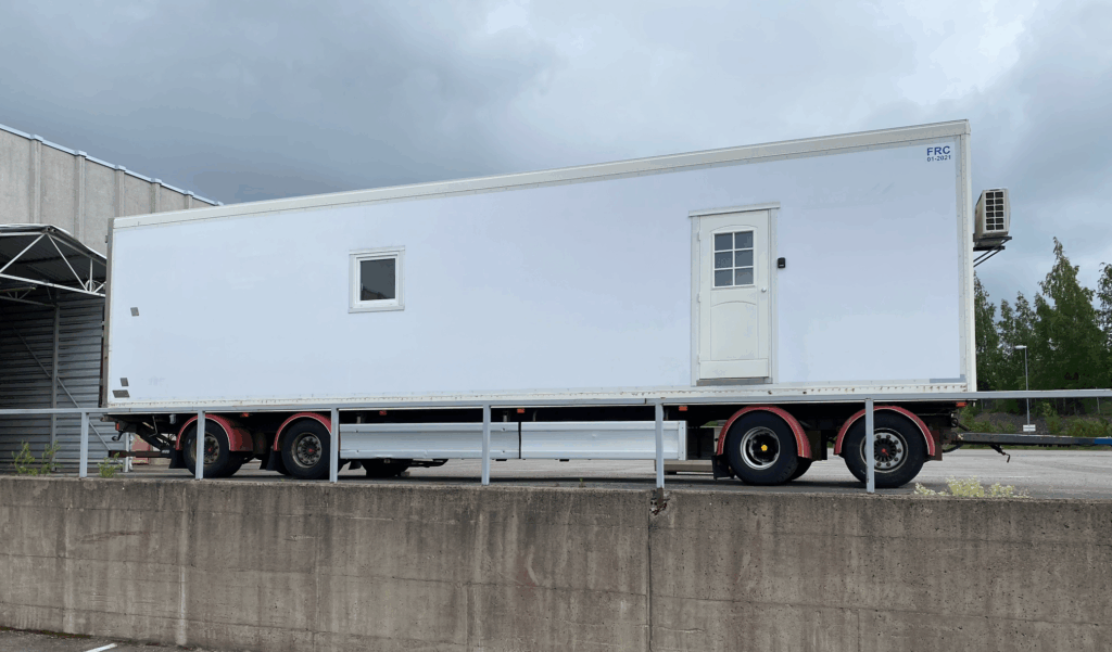 Muoviamon liikkuva muovilabra